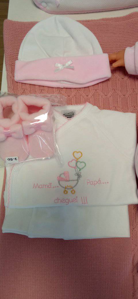 Conjunto de Primeira Roupinha de Veludo Mamã Papá Cheguei