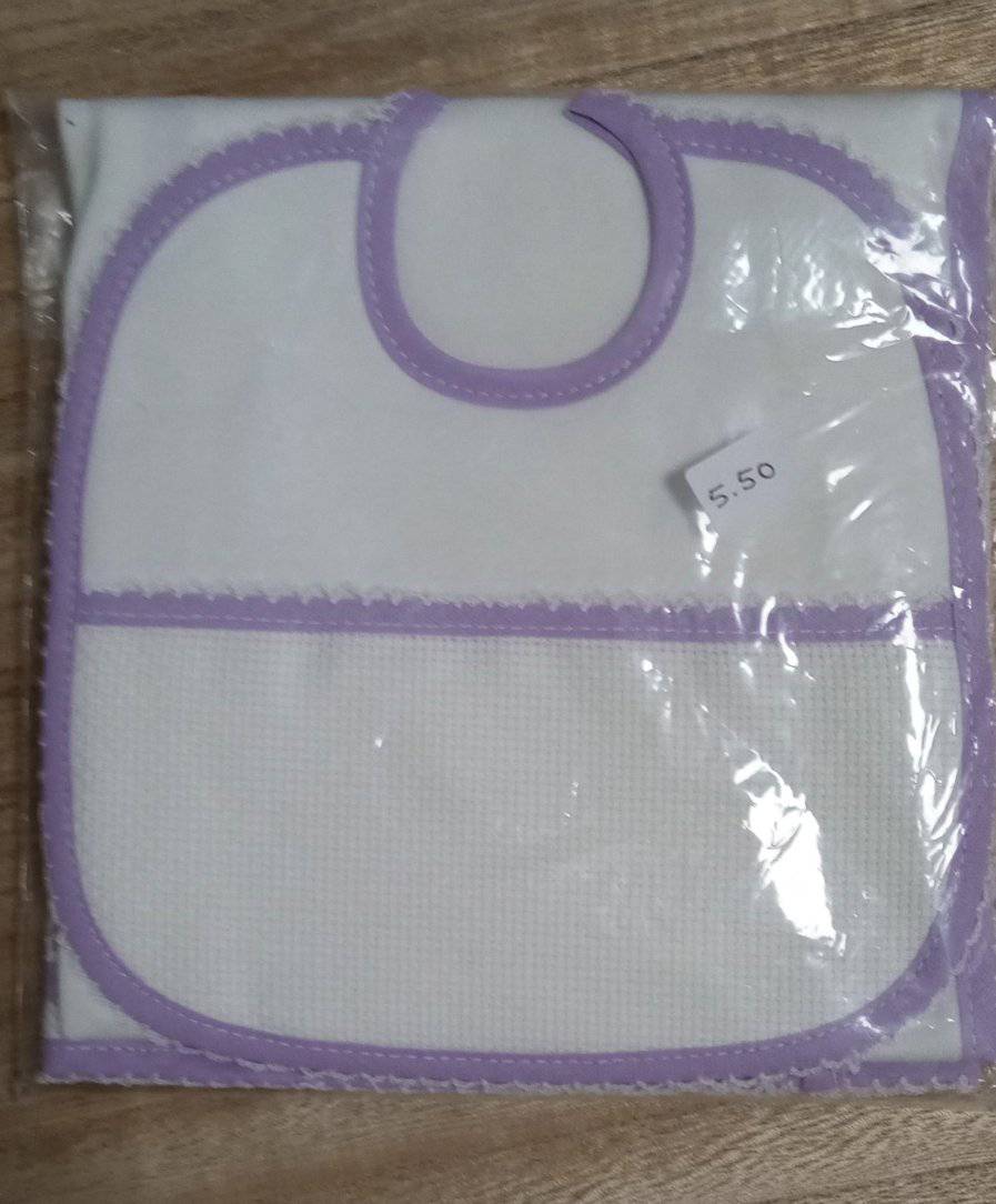 Conjunto de Fralda e Babete para Bordar
