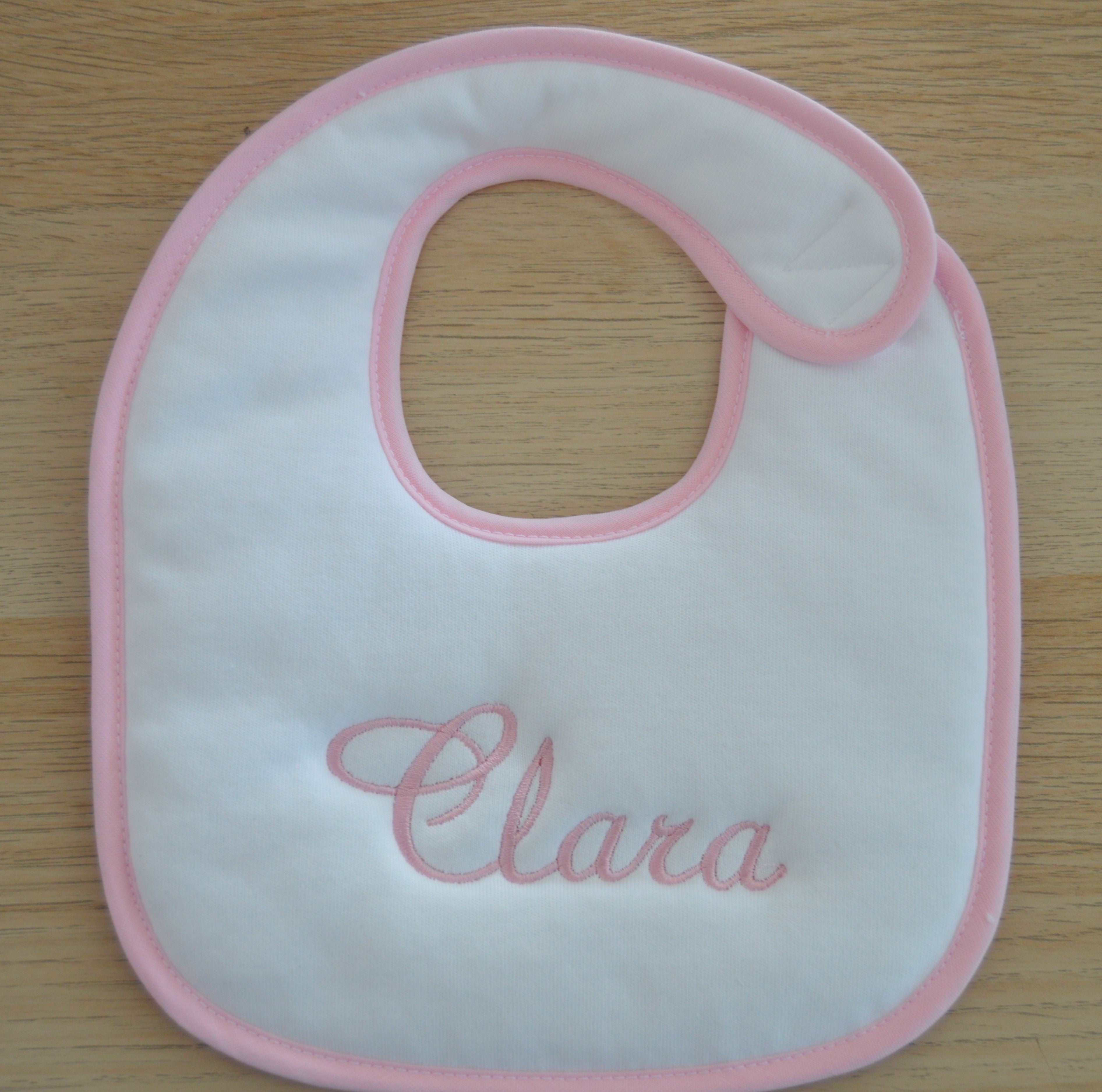 Babete Personalizado com o nome da Bebé Menina