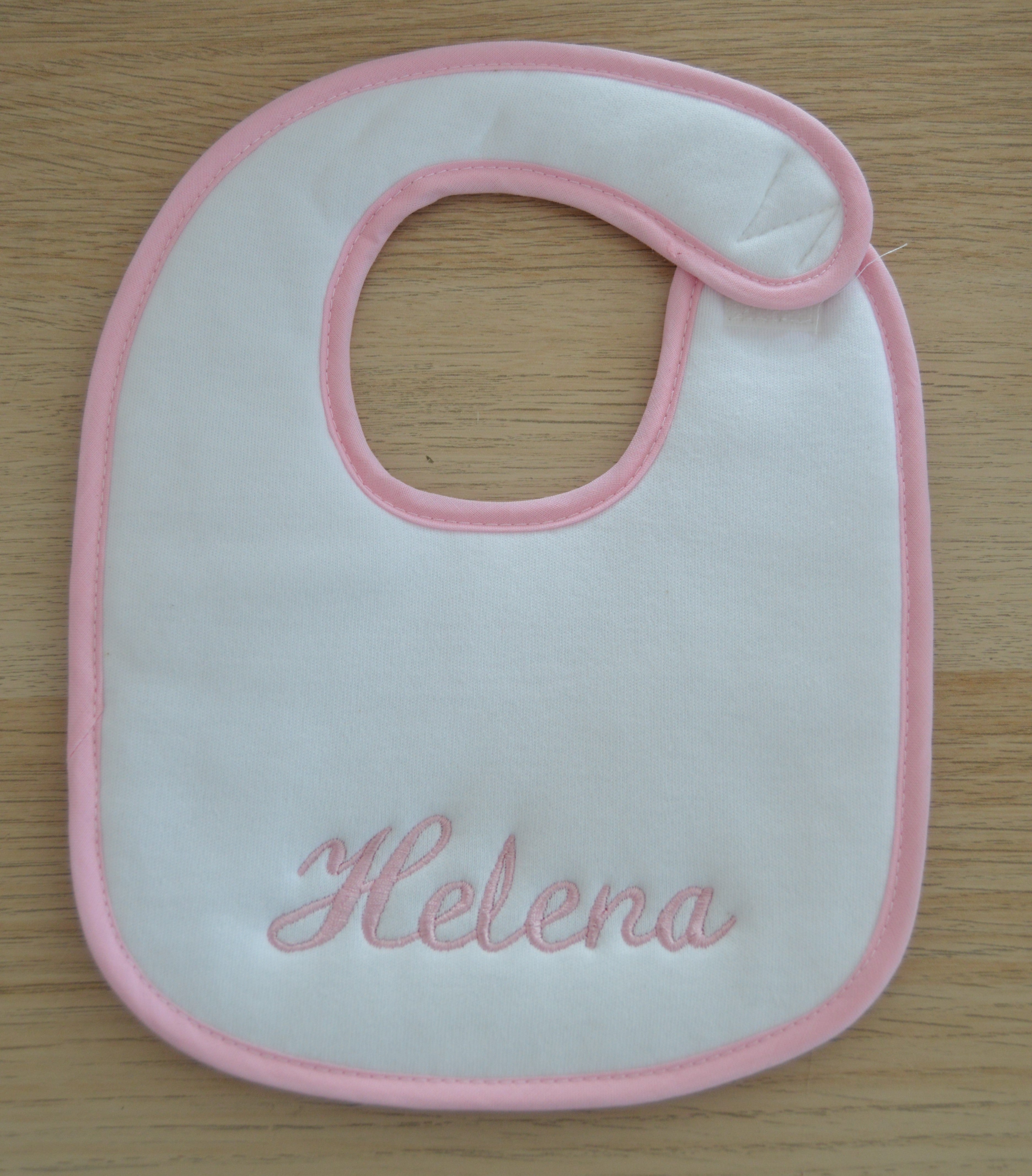 Babete Personalizado com o nome da Bebé Menina
