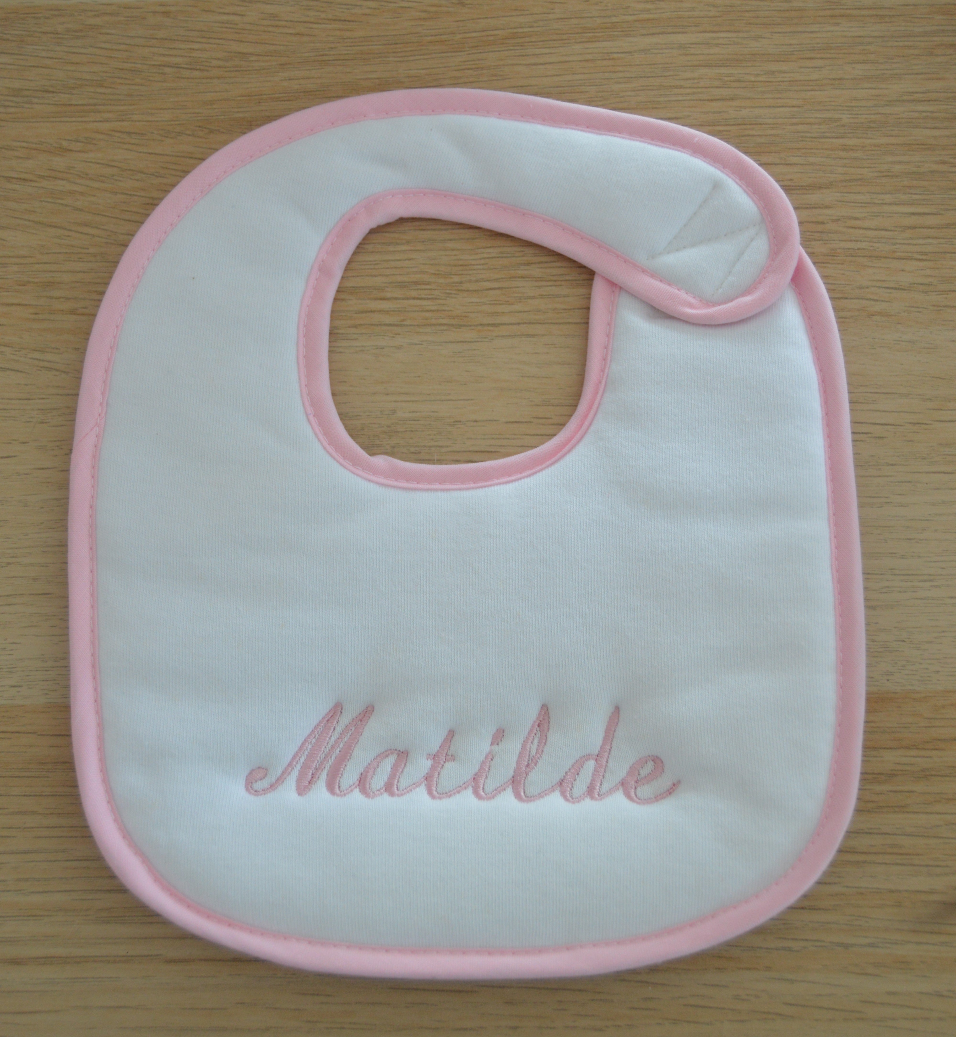Babete Personalizado com o nome da Bebé Menina