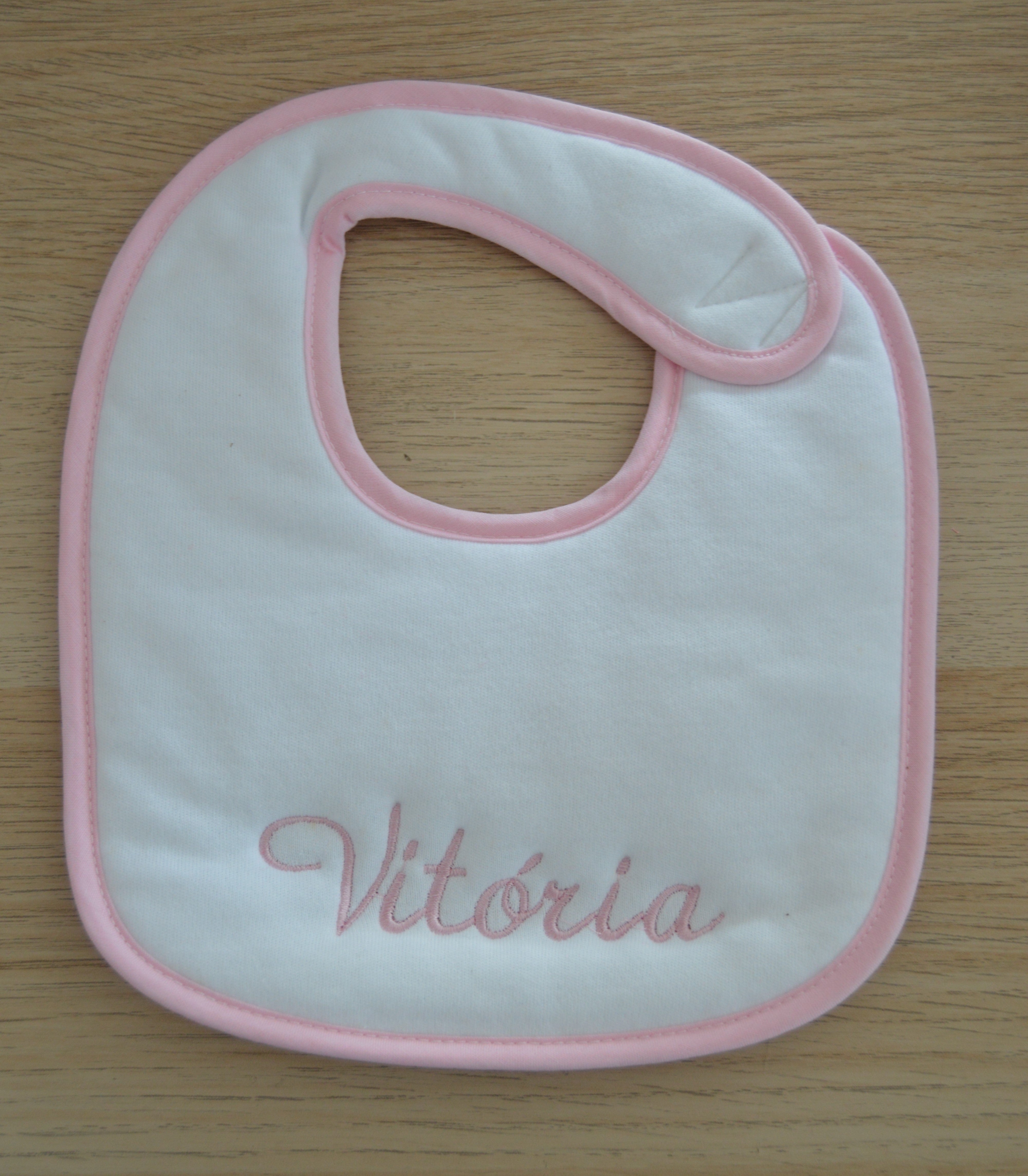 Babete Personalizado com o nome da Bebé Menina