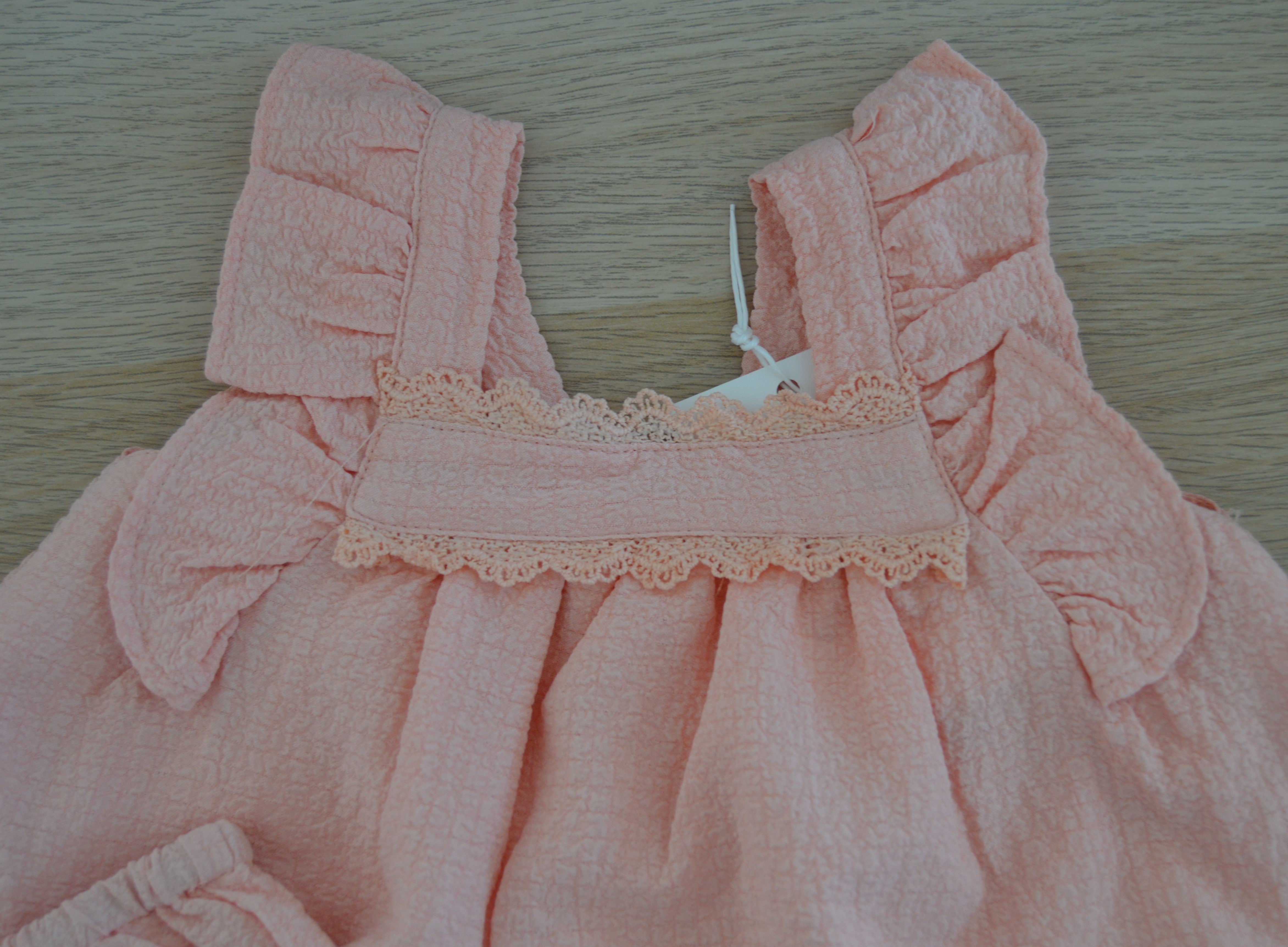 Vestidinho com tapa-fraldas