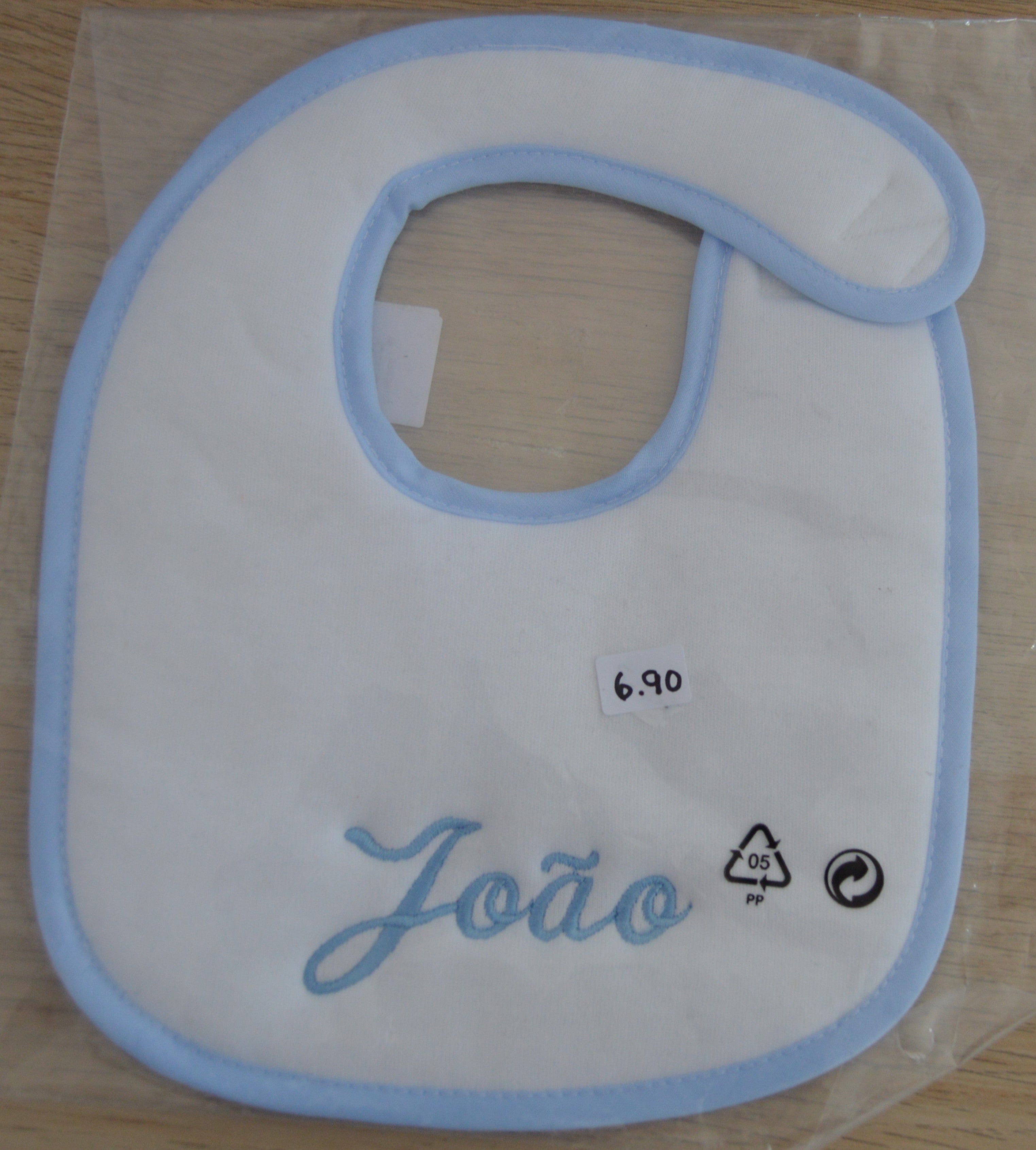 Babete Personalizado com o nome do Bebé Menino