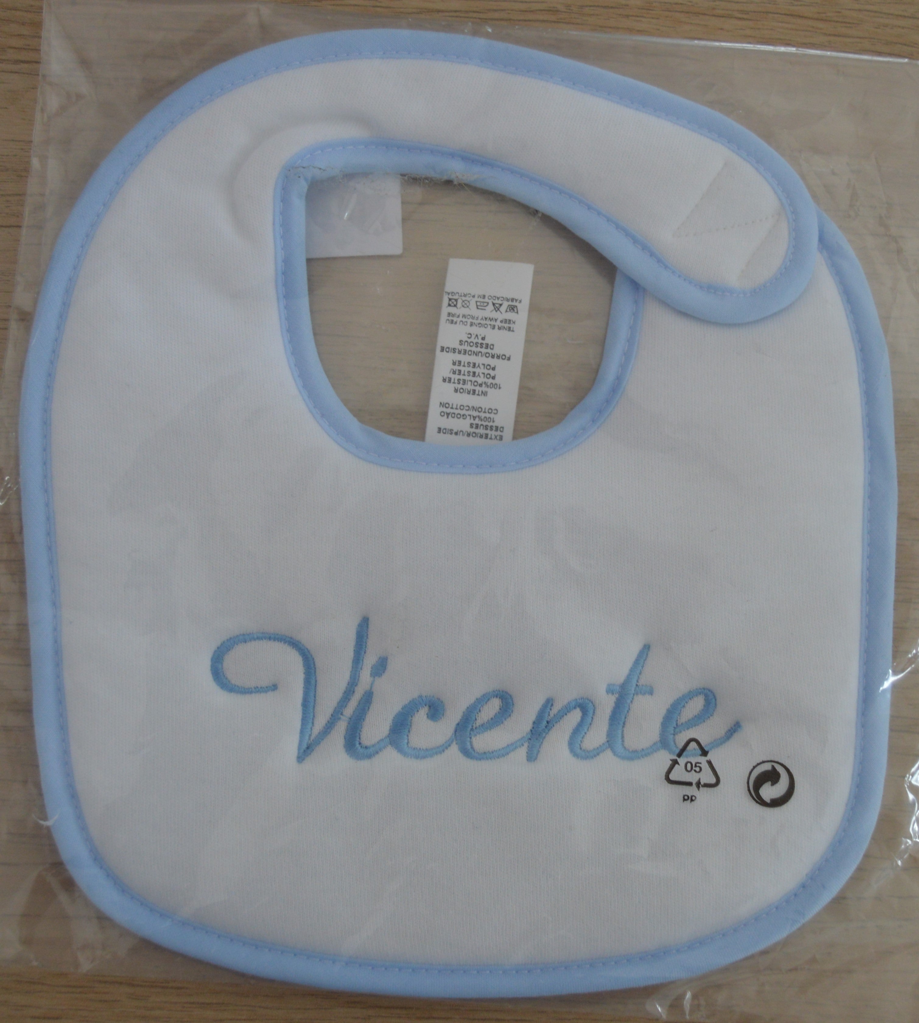 Babete Personalizado com o nome do Bebé Menino