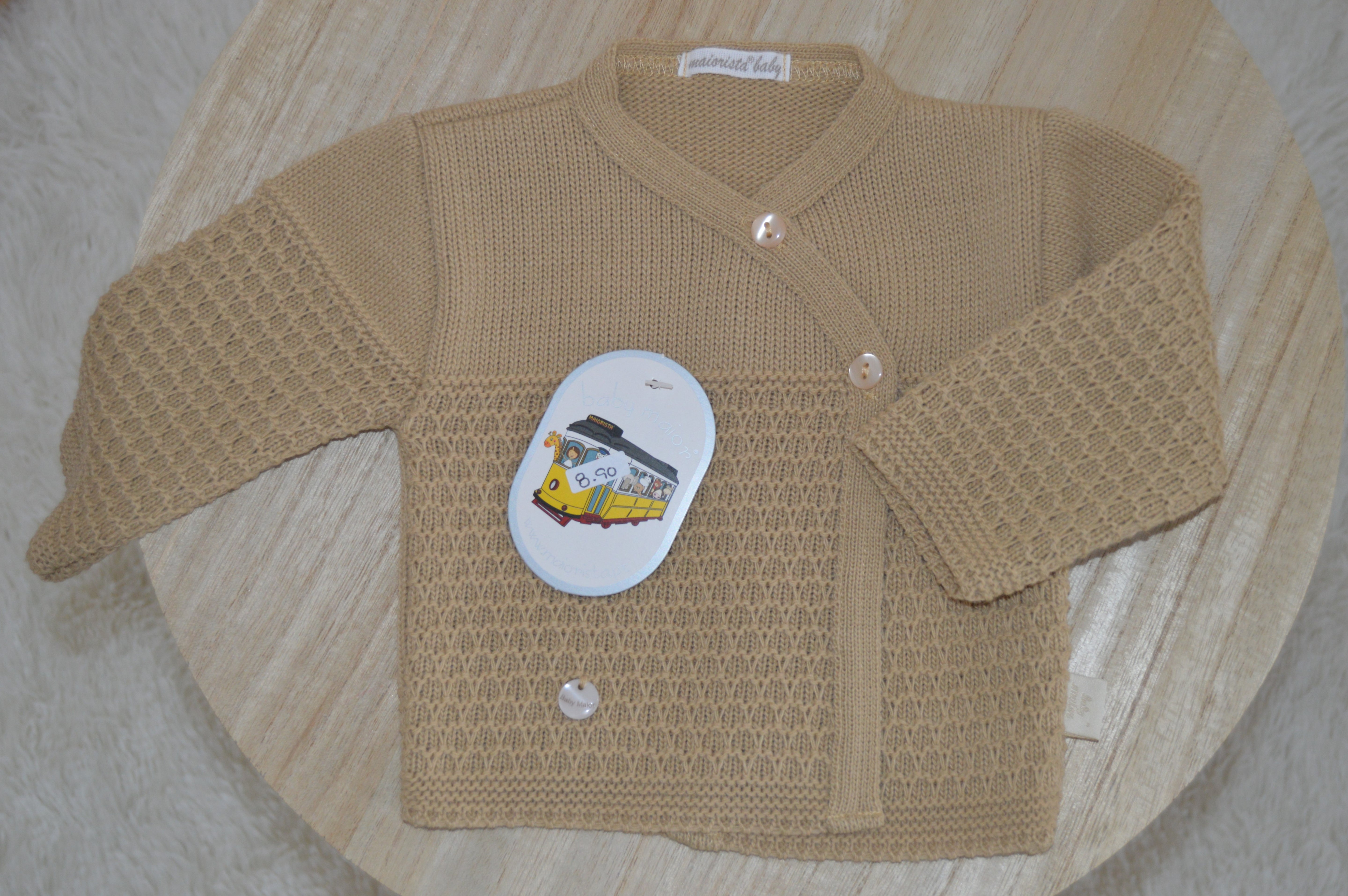 Casaquinho de malha de inverno camel