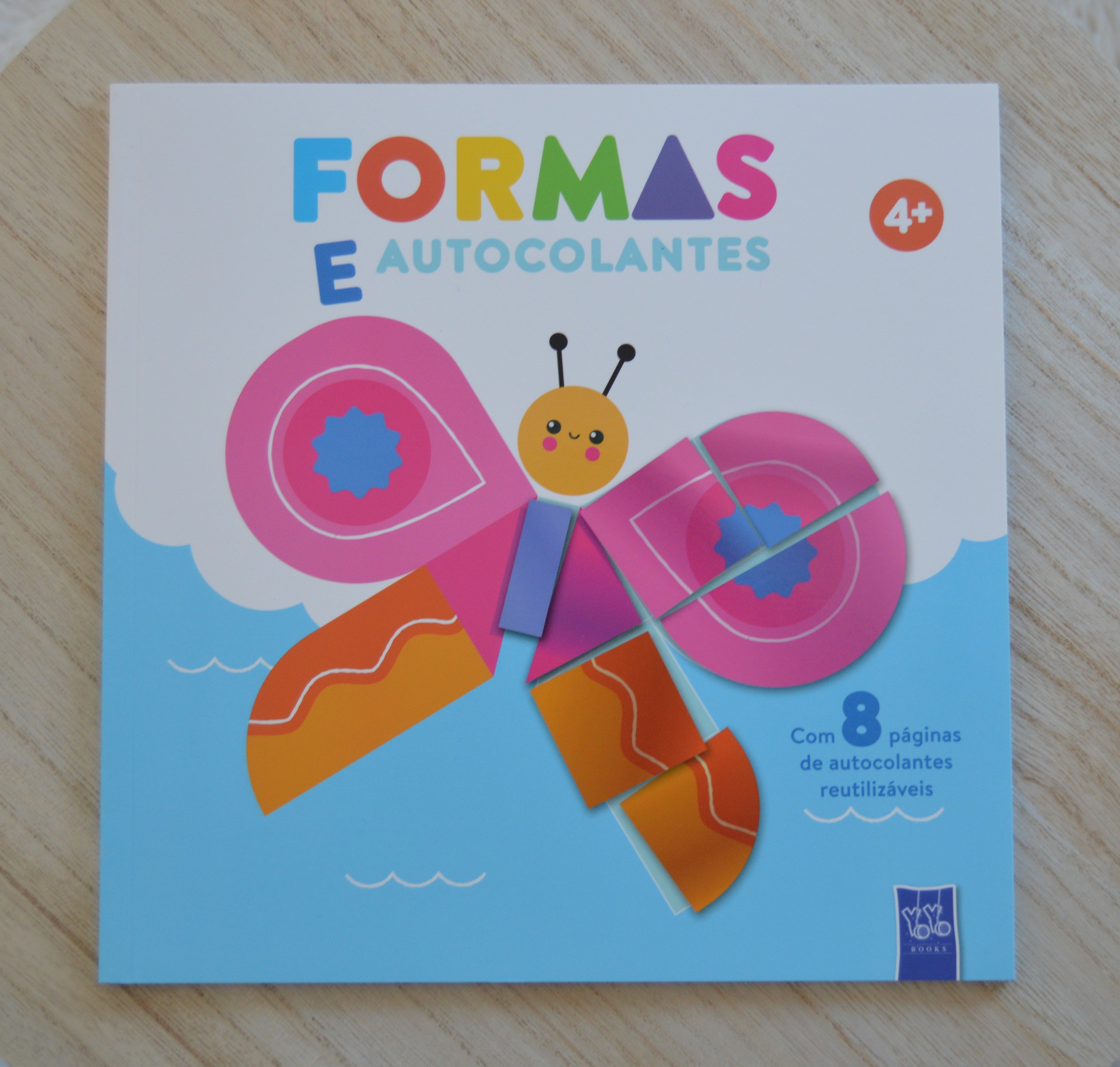 Livro Formas e Autocolantes Borboleta + 4