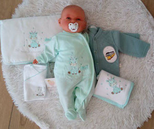 Primeira Roupinha de Veludo Mint com Bolsa e Acessórios | Enxoval de Bebé Completo