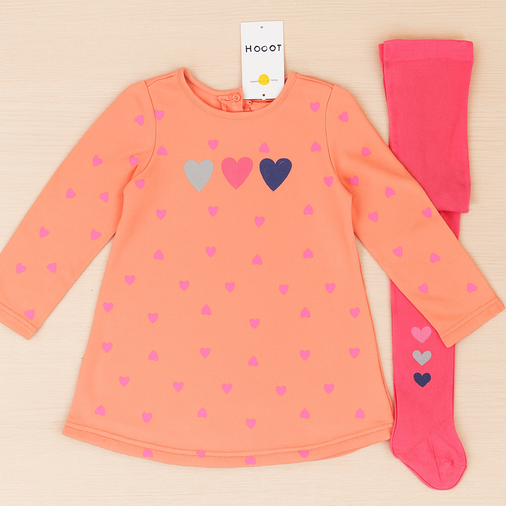 Vestido Coral com Corações + Collants — Look de Inverno