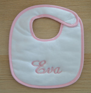 Babete Personalizado com o nome da Bebé Menina