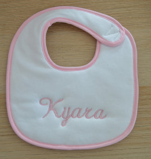 Babetes personalizados com o nome da sua Bebé