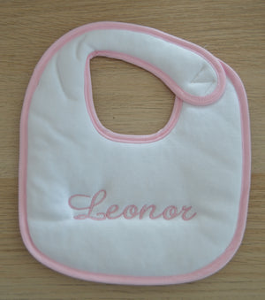 Babetes personalizados com o nome da sua Bebé