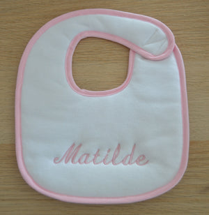 Babetes personalizados com o nome da sua Bebé