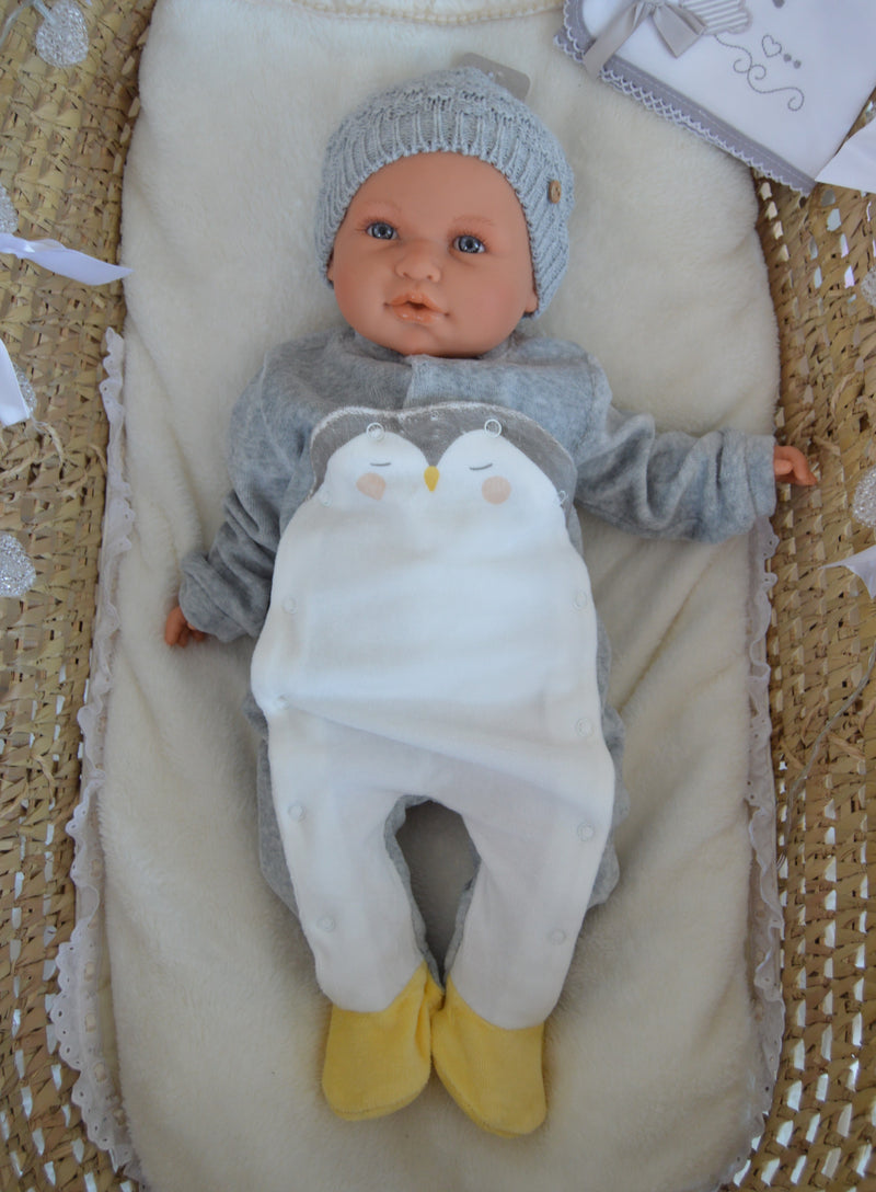 🐧 Babygrow Pinguim Aveludado – Dos 1 aos 12 Meses