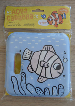 Livro do peixinho Aquacadabra para o banho