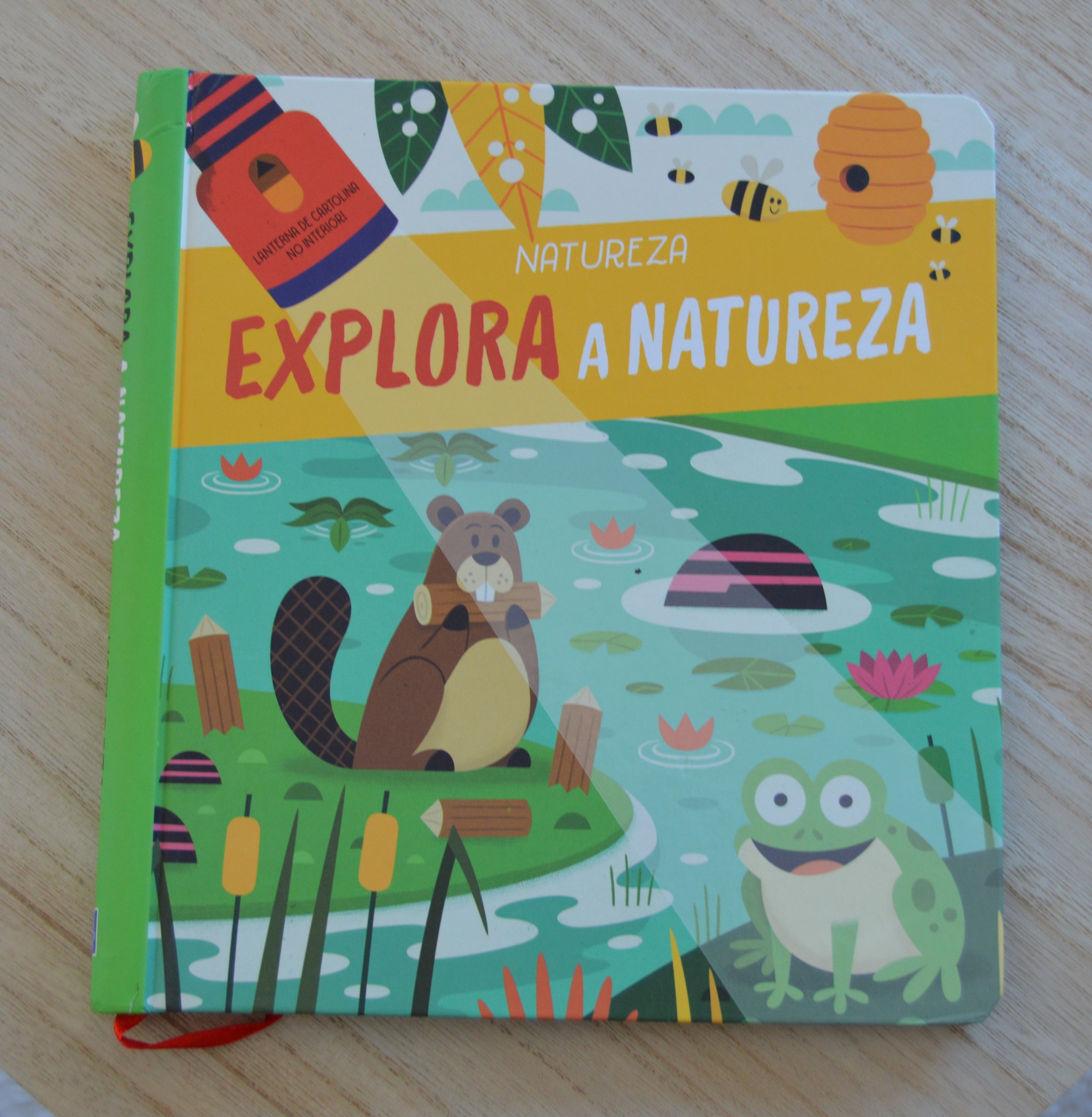 Livro Explora a Natureza Dinossauros