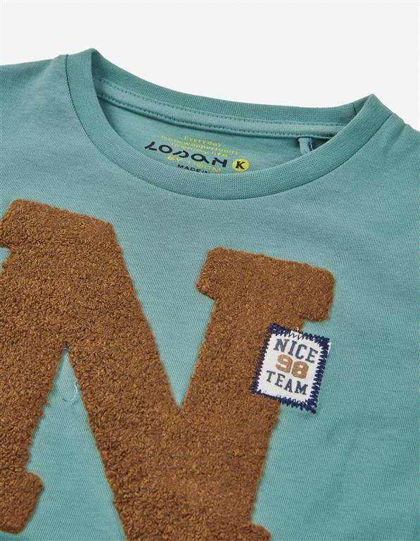 💚 Sweat-shirt verde com letra N em relevo – menino (2 aos 7 anos)