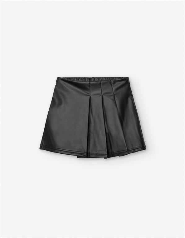 Saia-Calção Preta em Pele Sintética – Estilo e Conforto para Menina